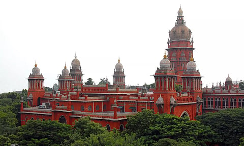 விடுதி சுவர்களில் ஜெய் பீம்- மாணவர்களின் சஸ்பெண்ட் உத்தரவு ரத்து