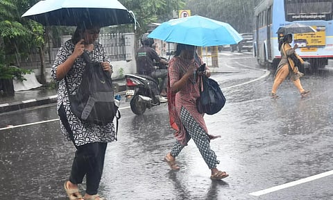 சென்னை-புறநகரில் 2-வது நாளாக தொடர் மழை