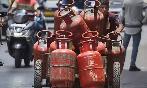 அமெரிக்காவிடம் இருந்து ஆண்டிற்கு 22 லட்சம் டன் LPG இறக்குமதி செய்ய இந்தியா ஒப்பந்தம்