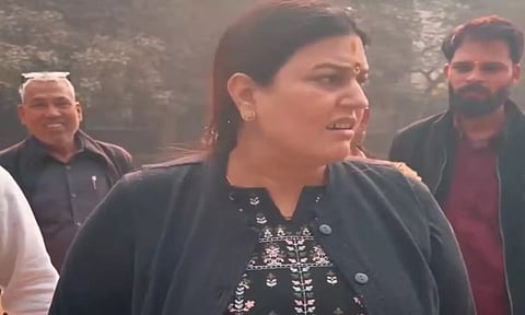 'ஒரு மாதத்திற்குள் இந்தி கற்றுக்கொள்ளவில்லை என்றால்' - ஆப்பிரிக்க நாட்டவரை மிரட்டிய பாஜக கவுன்சிலர்!