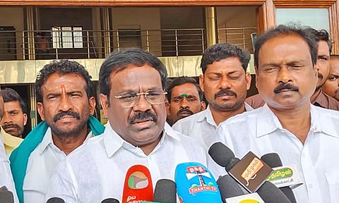 பா.ம.க.வில் அன்புமணியை தவிர யாருக்கும் அதிகாரம் கிடையாது - வக்கீல் பாலு