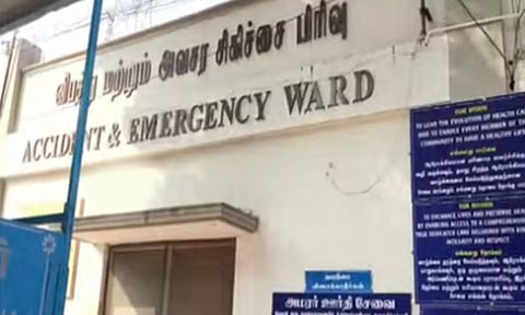 சிவகாசி அருகே வீட்டின் கேட் - சுவர் இடிந்து விழுந்து சிறுமிகள் பலி