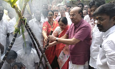 தைலாபுரம் தோட்டத்தில் சமத்துவ பொங்கல் விழா கொண்டாட்டம்- ராமதாஸ் பங்கேற்பு