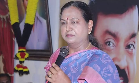 பிரேமலதா விஜயகாந்த் பற்றி அவதூறு: டி.ஜி.பி. அலுவலகத்தில் தே.மு.தி.க. புகார்