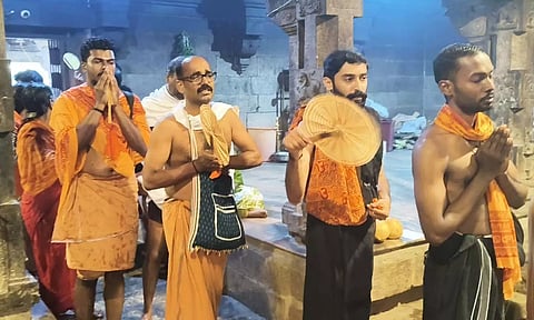கோவிந்தா... கோபாலா... என்ற பக்தி கோஷத்துடன் பங்கேற்ற பக்தர்கள்- குமரி மாவட்டத்தில் பிரசித்திபெற்ற சிவாலய ஓட்டம் தொடங்கியது
