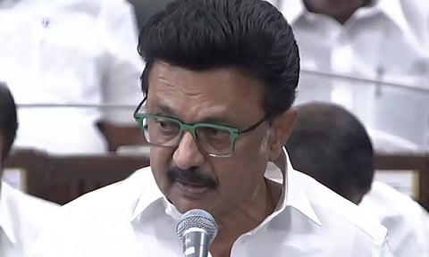 மத்திய - மாநில அரசு உறவு குறித்து அறிக்கையை சட்டசபையில் தாக்கல் செய்தார் மு.க.ஸ்டாலின்