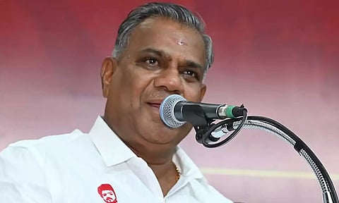 உங்கள் மீது யாராவது கை வைத்தால்... தவெக நிர்வாகிகளிடம் புஸ்ஸி ஆனந்த் பரபரப்பு பேச்சு