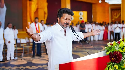 'ശത്രുക്കള്ക്ക് എന്നെ തകർക്കാന് സാധിക്കില്ല, ജനം എനിക്കൊപ്പമാണ്'; തൃഷ, വിവാഹമോചന ആരോപണങ്ങള്ക്ക് വിജയിയുടെ മറുപടി