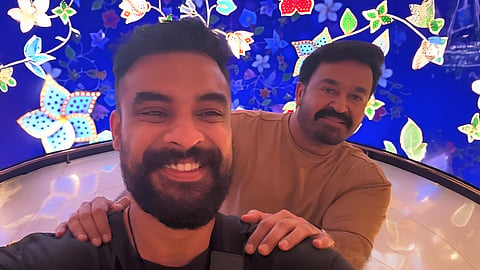 'പണ്ട് ലാലേട്ടനൊക്കെ സംഘട്ടനങ്ങൾ ചെയ്തത് കൈലിമുണ്ടും തോർത്തും ഉപയോഗിച്ച്, ഇന്ന് സൗകര്യങ്ങൾ കൂടി'; സിനിമയിലെ മാറ്റങ്ങളെക്കുറിച്ച് ടൊവിനോ