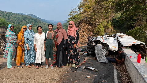 വാല്പ്പാറ ദുരന്തം: മരിച്ചവരുടെ കുടുംബത്തിന് 10 ലക്ഷം രൂപ വീതം, സര്ക്കാര് സഹായം ഇന്ഷുറന്സ് ഇല്ലാത്തവര്ക്ക്