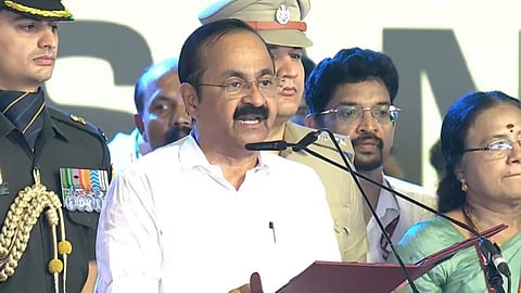 വിഡി സതീശൻ സത്യപ്രതിജ്ഞ ചെയ്തു; കേരളത്തിനിത് പതിമൂന്നാമത് മുഖ്യമന്ത്രി