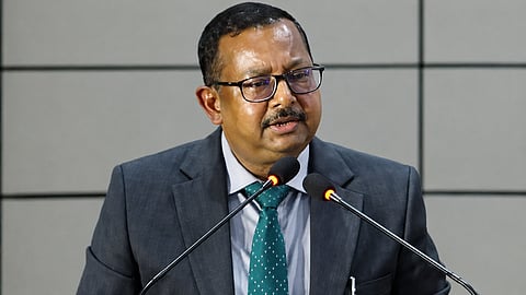 'സമാധാനപരമായി പ്രതിഷേധിച്ചാലും ജയിലില്, ഗംഗയില് വച്ച് ചിക്കന് ബിരിയാണി കഴിച്ചതിന് ജാമ്യം നിഷേധിച്ചു';ആശങ്കയറിയിച്ച് സുപ്രീം കോടതി ജഡ്ജി ഉജ്ജൽ ഭുയാൻ