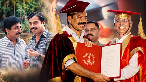 സത്യൻ അന്തിക്കാടിന് ഡി.ലിറ്റ്.; അംഗീകാരം ശ്രീനിവാസനും സമർപ്പിച്ച് സംവിധായകൻ