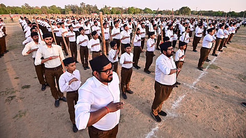 യുഎസിൽ ആർഎസ്എസ് ബന്ധമുള്ള സംഘടനകൾ അഞ്ച് വർഷം കൊണ്ട് സ്വരൂപിച്ചത് 926 കോടി രൂപ; ബെല്ലിംഗ്ക്യാറ്റ് റിപ്പോർട്ട്