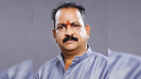 മുംബൈ മലയാളികളുടെ റെയില്വെ യാത്രാപ്രശ്നം, യാഥാര്ത്ഥ്യമോ പുകമറയോ: കെ.ബി ഉത്തംകുമാര്