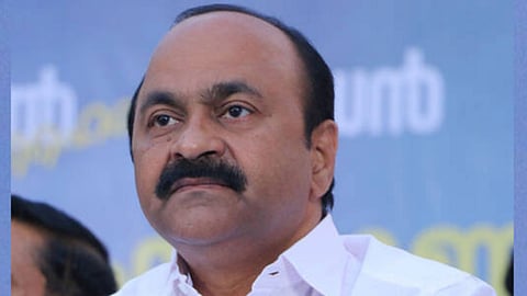 നിയമസഭയിലെ ദൃശ്യങ്ങൾ പകർത്തുന്നതിനുള്ള മാധ്യമ വിലക്ക് പിൻവലിക്കണം; സ്പീക്കർക്ക് കത്തു നൽകി പ്രതിപക്ഷ നേതാവ്
