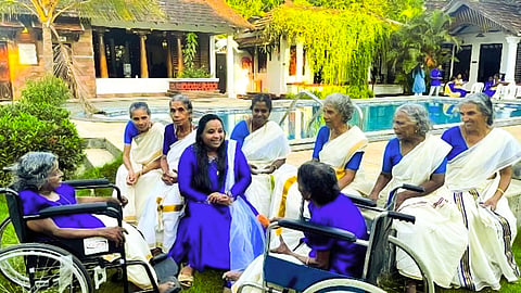 ഈ കൂട്ടിലെന്നും സ്നേഹം മാത്രം...