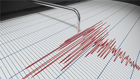 Earthquake in Maharashtra; houses develop cracks.