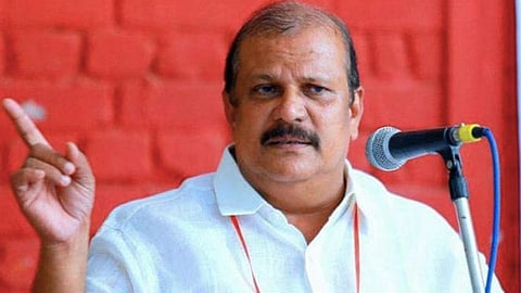 പിണറായി മുഖ്യമന്ത്രി സ്ഥാനത്ത് തുടരുന്നത് നാടിന് അപമാനം; പി.സി ജോർജ്