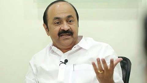 facebook post against chief minister vd satheesan, ksrtc driver suspended