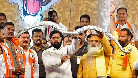 ശിവസേനയുടെ പേരും ചിഹ്നവും ഷിൻഡെ വിഭാഗത്തിന്: ഉദ്ധവിന് കനത്ത തിരിച്ചടിയായി തെരഞ്ഞെടുപ്പ് കമ്മീഷന്റെ ഉത്തരവ്