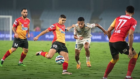 ഇരുട്ടടി: ബ്ലാസ്റ്റേഴ്സ് ഈസ്റ്റ് ബംഗാളിനോട് തോറ്റു