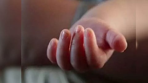 വ്യാജ ഡോക്ടർ ശസ്ത്രക്രിയ നടത്തി രണ്ടര മാസം പ്രായമുള്ള കുഞ്ഞ് മരിച്ചു