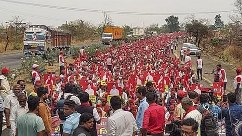 മഹാരാഷ്ട്രയിൽ കർഷക മാർച്ചിൽ പങ്കെടുത്ത നാസിക്കിൽ നിന്നുള്ള 58കാരൻ മരിച്ചു