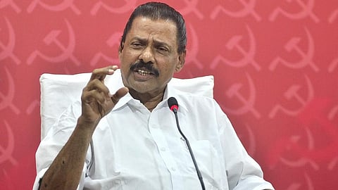 'നട്ടെല്ല് ഒന്നല്ല പത്തുണ്ട്'; സ്വപ്നക്ക് വക്കീൽ നോട്ടീസ് അയച്ചതിനെ ന്യായികരിച്ച് എം വി ഗോവിന്ദൻ
