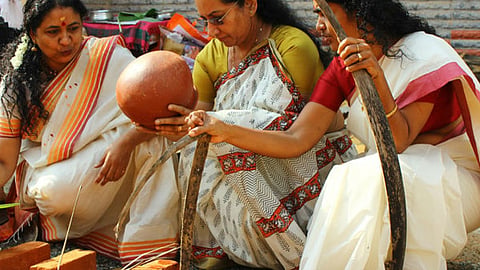 മുൻ നിശ്ചയിച്ച പൊതുപരീക്ഷകൾക്ക് ഈ അവധി ബാധകമല്ലെന്ന് ജില്ലാ കളക്ടർ ജെറോമിക് ജോർജ് അറിയിച്ചു