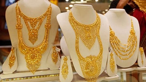 price falls gold rate today