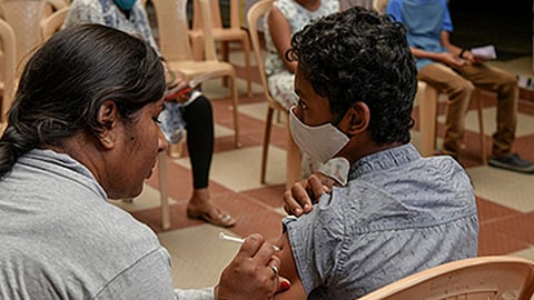 കൊവിഡ് കേസുകൾ വർധിക്കുന്നു: കേരളമടക്കം 6 സംസ്ഥാനങ്ങൾക്ക് കേന്ദ്രത്തിന്റെ മുന്നറിയിപ്പ്