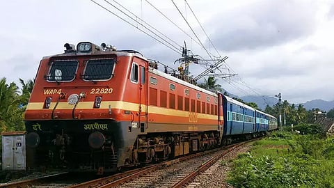 യാത്രക്കാരുടെ ശ്രദ്ധക്ക്: സംസ്ഥാനത്ത് ശനി മുതല് തിങ്കള് വരെ 8 ട്രെയിനുകൾ റദ്ദാക്കി