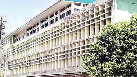 വനിതാ ഡോക്ടറെ ബലാത്സംഗം ചെയ്യുമെന്ന് ഭീഷണിപ്പെടുത്തി; പൊലീസെത്തിച്ച പ്രതിയെ കെട്ടിയിട്ട് ജീവനക്കാർ