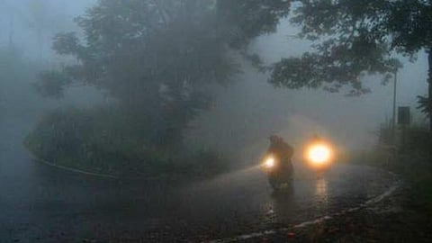 അതിതീവ്ര മഴ; ഇടുക്കിയിൽ രാത്രി യാത്രകൾക്ക് നിരോധനം