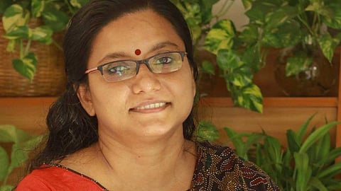 Two lawyers appeared for Kannur University in the Priya Varghese case; dramatic scenes unfolded in court