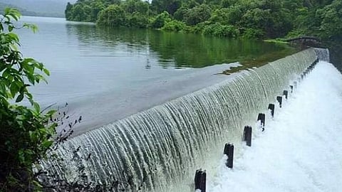 നഗരത്തിലും പരിസര പ്രദേശങ്ങളിലും കനത്ത മഴ ലഭിച്ചു; തടാകങ്ങൾ വീണ്ടും കര കവിഞ്ഞൊഴുകി