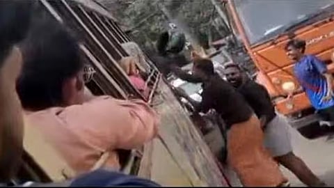 ksrtc bus driver beaten up today at ollur thrissur