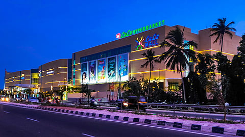 Lulu 50% discount Kochi night shopping