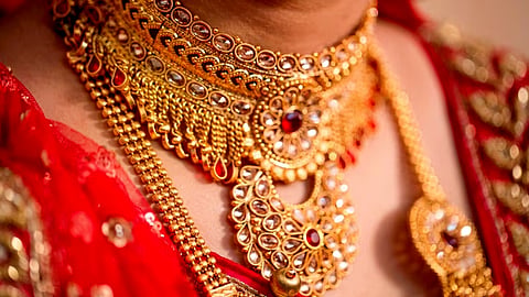 gold record rate today price hike 16-04-2025