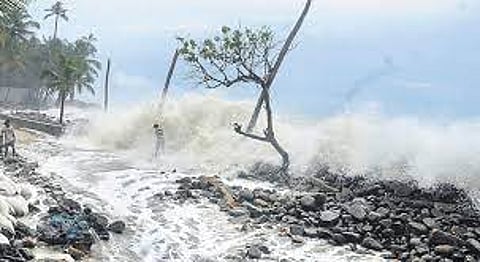 Red alert on Kerala coast withdrawn