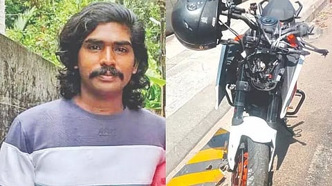 പിറന്നാളിന് സമ്മാനമായി ബൈക്ക്; അമ്മയെ ഷോറൂമിൽ നിർത്തി ടെസ്റ്റ് ഡ്രൈവിന് പോയ 23കാരൻ അപകടത്തിൽ മരിച്ചു