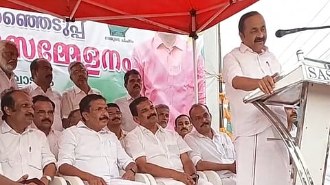 രാജ്യത്തെ മുഴുവൻ മൂല്യങ്ങളെയും ബലികഴിക്കുന്ന സമീപനമാണ് കേന്ദ്ര സർക്കാരിന്റേത്: വി ഡി സതീശൻ