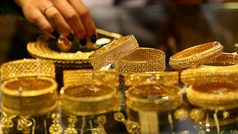 women steal 10 lakh gold jewellery own house to elope with boyfriend