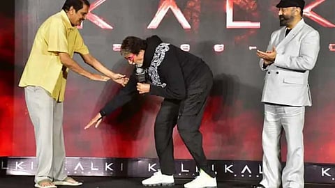 Amitabh Bachchan touches Kalki 2898 AD Producer Aswani Dutt’s Feet