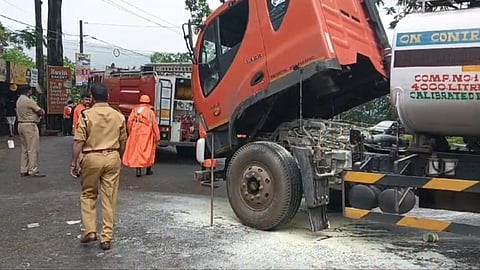 petrol tanker lorry caught fire in Kochi-Dhanushkodi NH