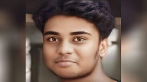 ബൈക്കും ബസും കൂട്ടിയിടിച്ച് യുവാവ് മരിച്ചു