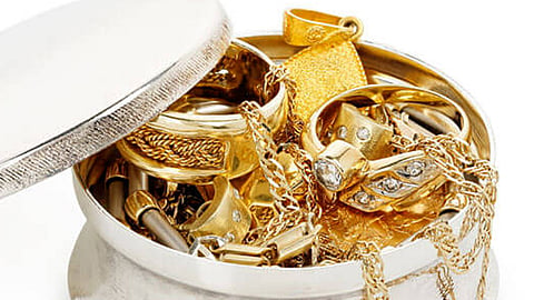 Gold price down, trend likely to continue