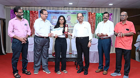 nerul samaj congratulated the ssc and hsc students