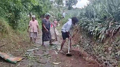 Locals repaired the road in Kothamangalam